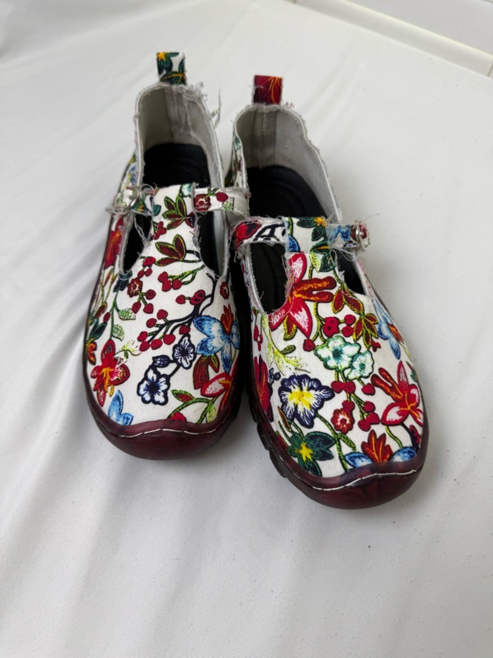 Unbranded Floral Canvas Mary Jane’s Buckle Closure Raw Hem EU Sz 42